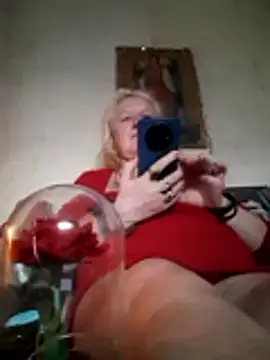 LoveCupid5451 online show from November 18, 2025, 9:36 am