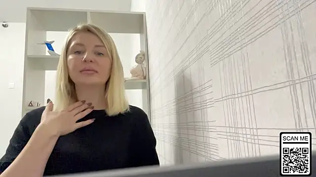 Blondie xoxoxo online show from October 17, 2025, 6:49 am