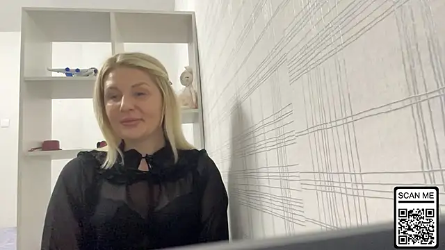 Blondie xoxoxo online show from October 24, 2025, 5:42 pm