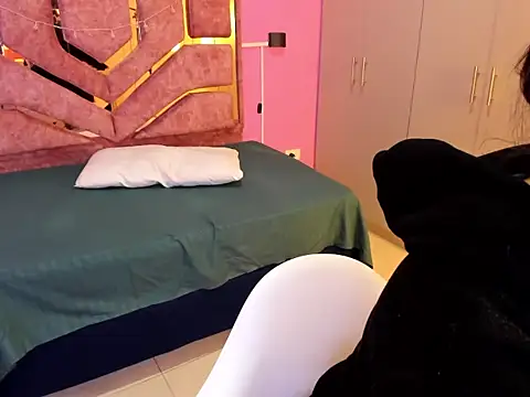 LICKY LOV online show from January 14, 2026, 12:22 pm