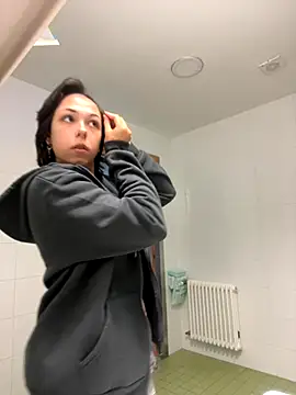 Kitty5348 online show from November 1, 2025, 9:22 am