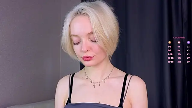 ShizukaBlanche online show from October 11, 2025, 3:06 am