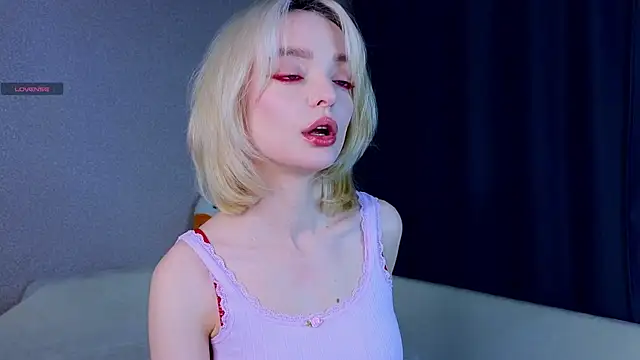 ShizukaBlanche online show from November 20, 2025, 3:18 am