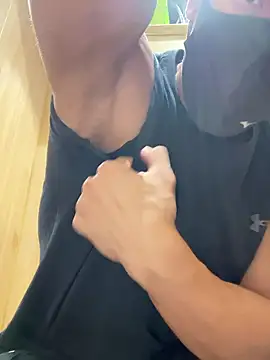 Snapshot of masucle216 chatting on October 24, 2025, 2:35 pm masucle216 online show from October 24, 2025, 2:35 pm