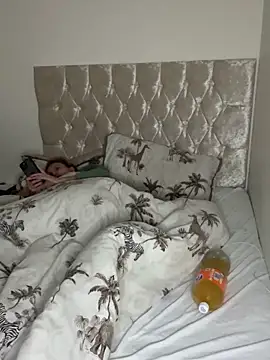 Snapshot of Charsworld chatting on November 2, 2025, 9:06 pm Charsworld online show from November 2, 2025, 9:06 pm