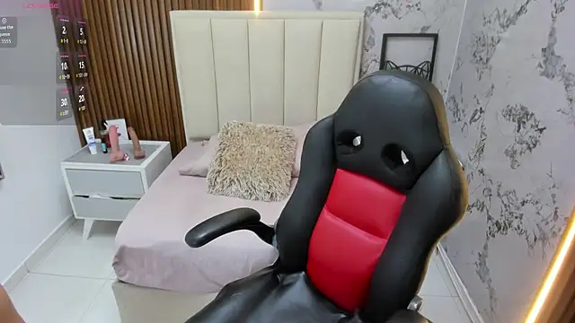 BRIHANACONOR online show from October 22, 2025, 12:27 pm