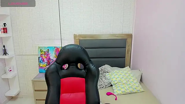 BRIHANACONOR online show from November 4, 2025, 12:26 pm