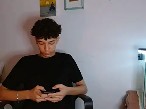 Xtremeplay 18 online show from September 30, 2025, 5:12 am