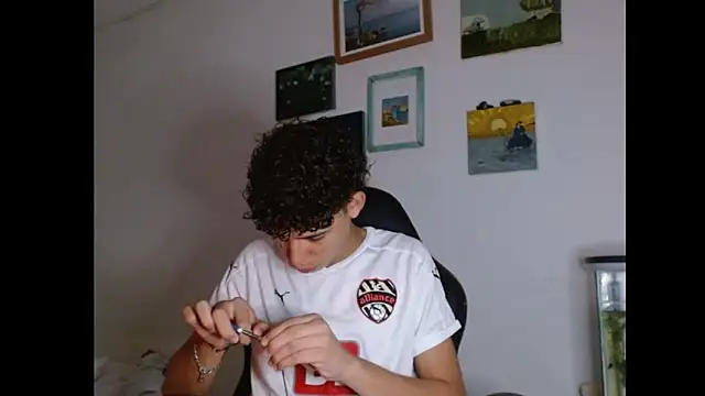 Xtremeplay 18 online show from November 1, 2025, 9:28 pm