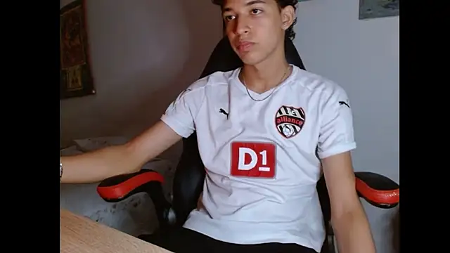 Xtremeplay 18 online show from November 5, 2025, 8:53 pm