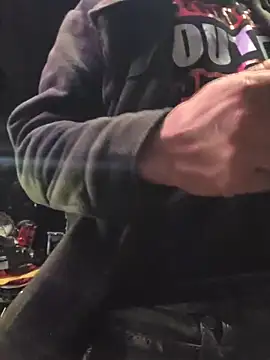 twistafatpipe online show from November 1, 2025, 7:49 pm