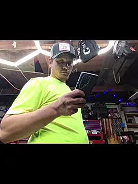 Snapshot of twistafatpipe chatting on February 17, 2026, 11:55 pm twistafatpipe online show from February 17, 2026, 11:55 pm