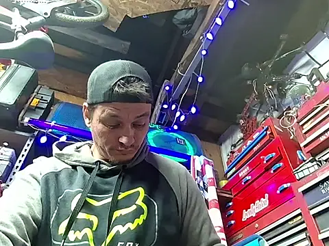 Snapshot of twistafatpipe chatting on February 24, 2026, 8:56 am twistafatpipe online show from February 24, 2026, 8:56 am