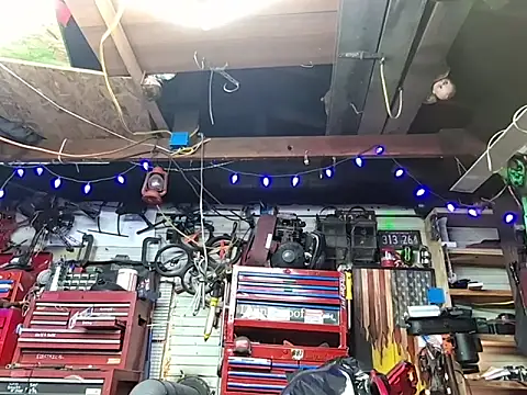 Snapshot of twistafatpipe chatting on February 27, 2026, 7:36 pm twistafatpipe online show from February 27, 2026, 7:36 pm