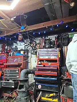 Snapshot of twistafatpipe chatting on March 1, 2026, 4:14 am twistafatpipe online show from March 1, 2026, 4:14 am