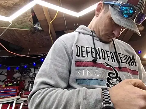 twistafatpipe online show from March 27, 2026, 7:02 pm