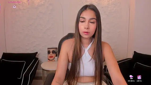Snapshot of VeronicaBlue chatting on July 29, 2026, 9:40 am VeronicaBlue online show from July 29, 2026, 9:40 am