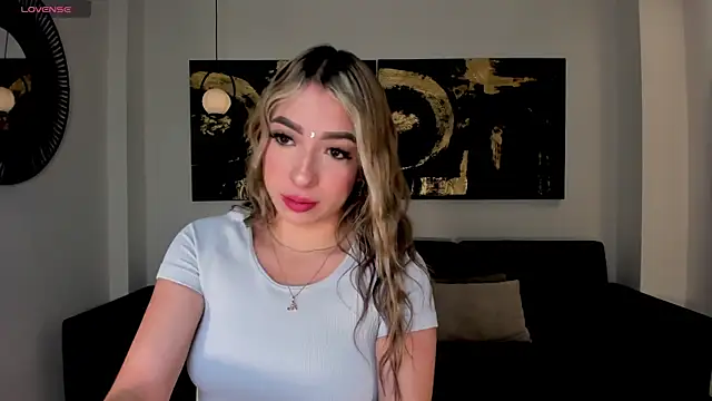 LizzCooper online show from November 8, 2025, 7:34 pm