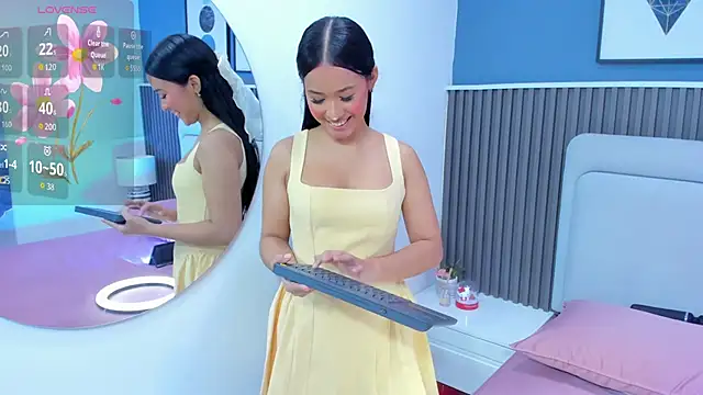 lily  star online show from December 1, 2025, 3:22 am