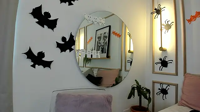 Snapshot of Ashley_Monroe chatting on October 31, 2025, 11:44 am Ashley Monroe online show from October 31, 2025, 11:44 am