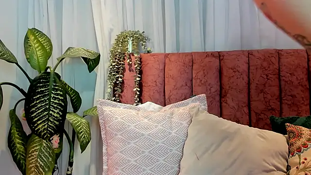 Snapshot of Ashley_Monroe chatting on November 7, 2025, 11:43 am Ashley Monroe online show from November 7, 2025, 11:43 am