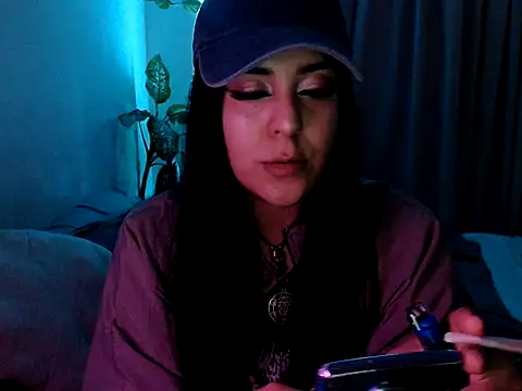 bluegoddessstoned online show from October 11, 2025, 5:17 am