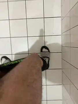 Dicksxd online show from April 3, 2026, 6:33 am