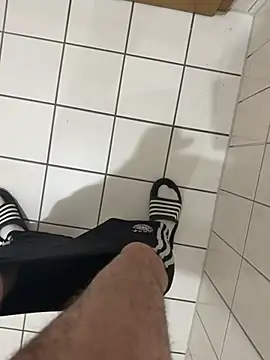 Dicksxd online show from April 23, 2026, 10:01 pm