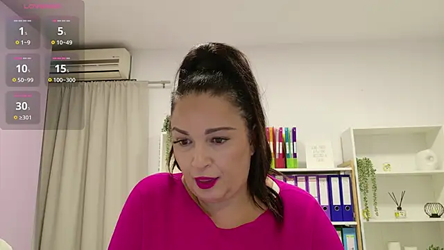 Snapshot of RubiHarper chatting on October 15, 2025, 3:12 pm RubiHarper online show from October 15, 2025, 3:12 pm