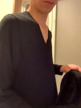 Snapshot of aki_2727 chatting on October 24, 2025, 10:22 am aki 2727 online show from October 24, 2025, 10:22 am