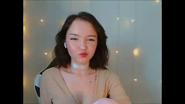 DemiWildcat online show from September 19, 2025, 12:17 pm