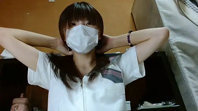 natsumiii online show from September 20, 2025, 1:12 pm
