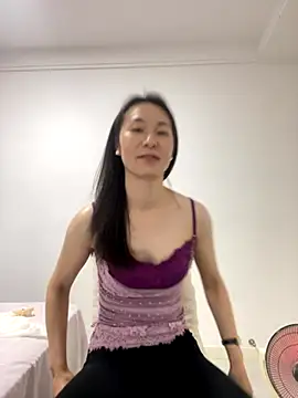 manmanyu520 online show from October 27, 2025, 6:39 am