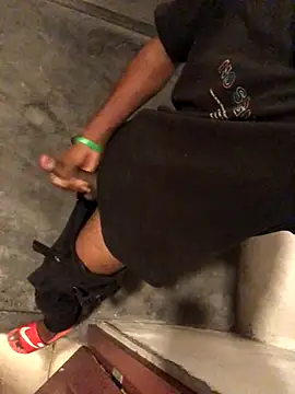 kavi1q1 online show from January 5, 2026, 9:29 pm