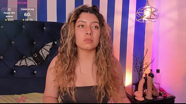 valeria rouse28 online show from October 29, 2025, 5:47 pm