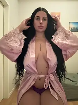 baddieworld1 online show from February 26, 2026, 1:32 pm