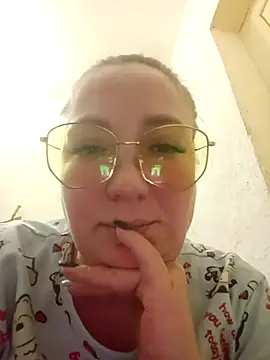 Kiss Eva online show from March 30, 2026, 5:03 pm