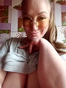 Snapshot of Kiss_Eva chatting on April 29, 2026, 4:11 pm Kiss Eva online show from April 29, 2026, 4:11 pm