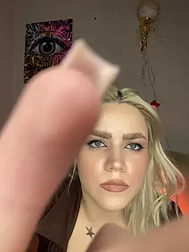 April Purr online show from March 4, 2026, 12:44 pm