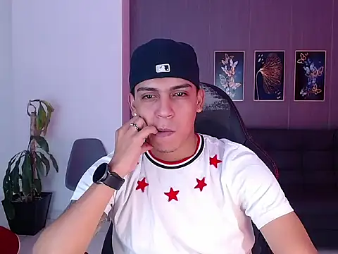 david santos16 online show from September 18, 2025, 11:07 pm