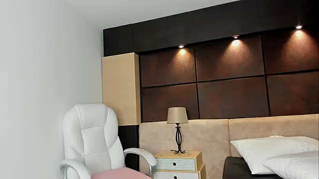 Snapshot of CandelaMartineez chatting on October 13, 2025, 6:41 pm CandelaMartineez online show from October 13, 2025, 6:41 pm