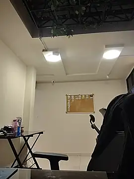 Juann-cock online show from July 9, 2026, 4:27 am
