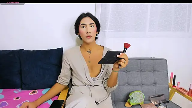 zou quira online show from November 7, 2025, 11:27 pm