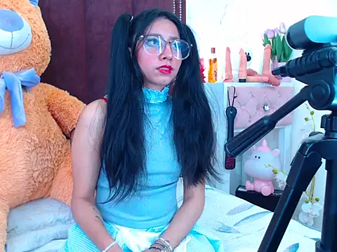 VioletxBloom online show from October 9, 2025, 7:23 pm