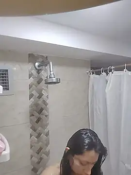 VioletxBloom online show from December 1, 2025, 8:14 pm