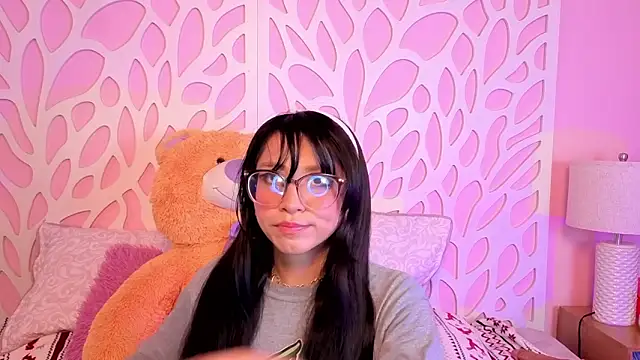 VioletxBloom online show from February 23, 2026, 7:55 pm