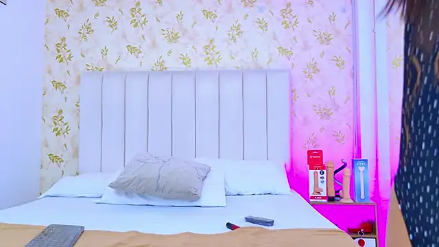 Samanta Isel online show from November 13, 2025, 3:05 am