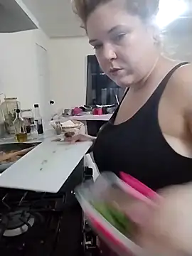 Snapshot of LacyLaurent chatting on November 9, 2025, 12:20 am LacyLaurent online show from November 9, 2025, 12:20 am