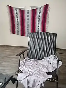 Snapshot of LacyLaurent chatting on November 13, 2025, 6:29 pm LacyLaurent online show from November 13, 2025, 6:29 pm