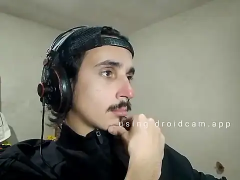 Snapshot of papito20cm chatting on September 19, 2025, 7:03 pm papito20cm online show from September 19, 2025, 7:03 pm